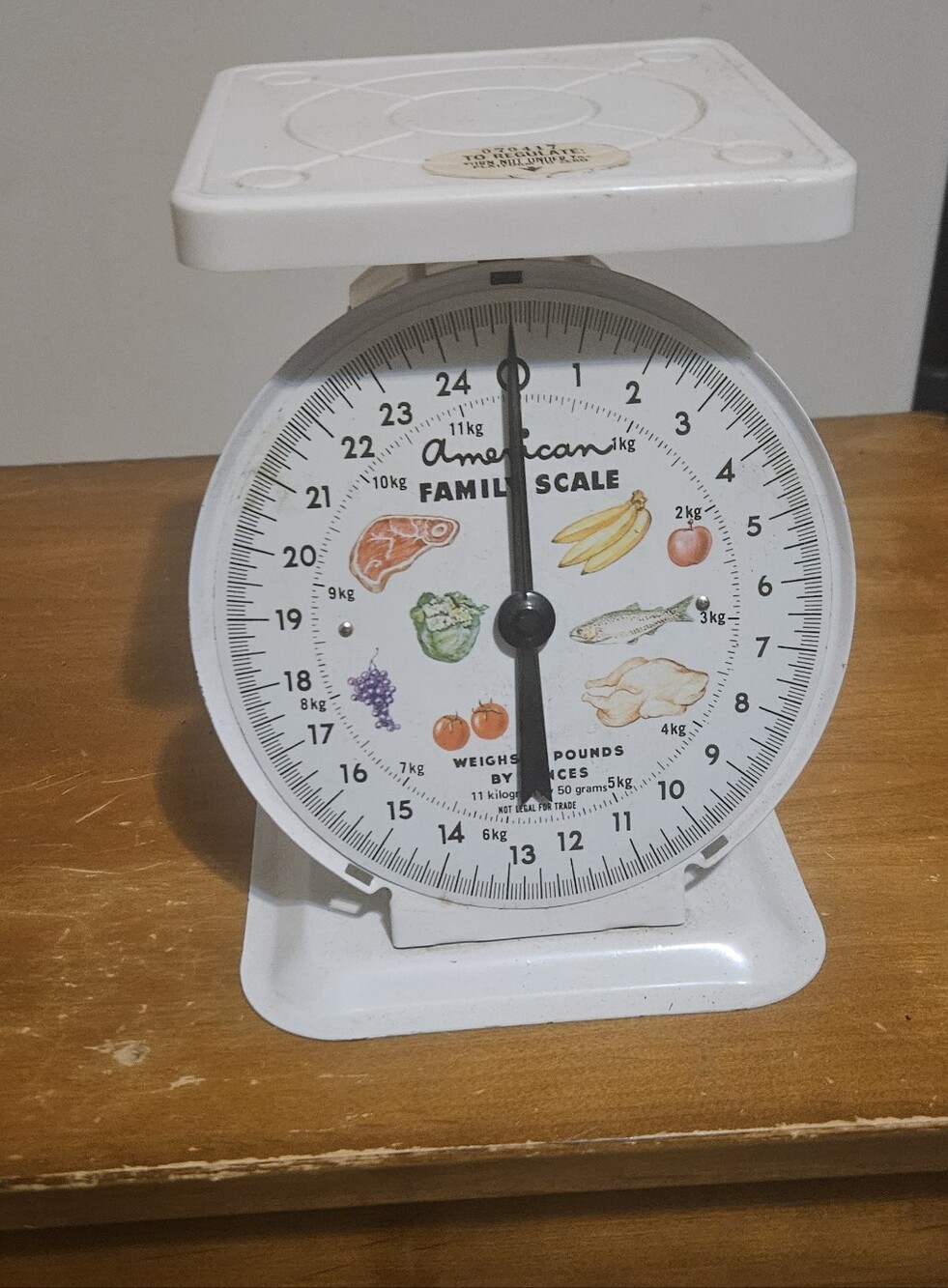 American Family Kitchen Scale - White Vintage Style